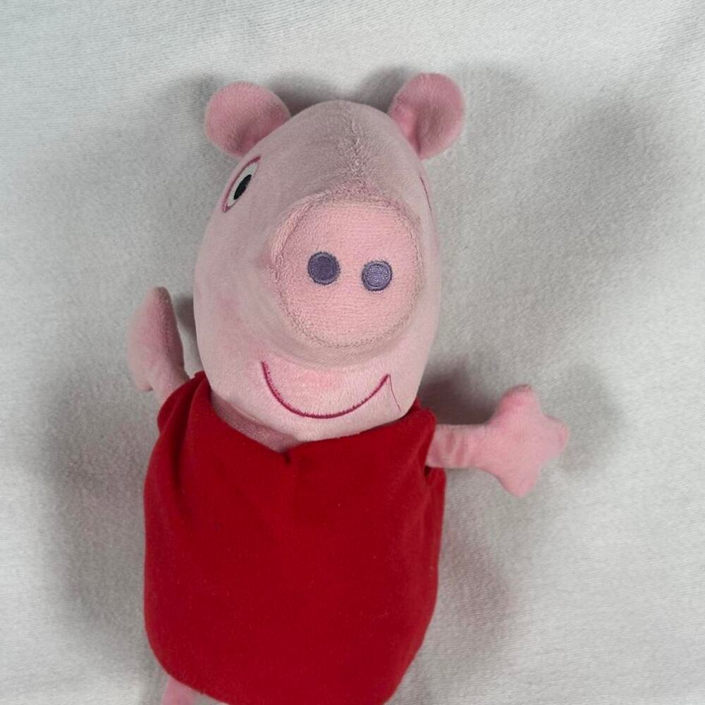 Peppa pig plush doll in